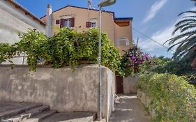 Apartments With A Parking Space Mali Losinj